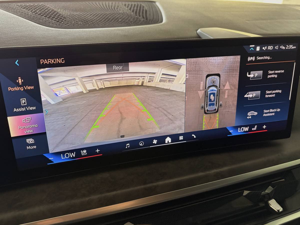 Used 2024 BMW X7 xDrive40i w/ M Sport Package AWD/4WD image 23