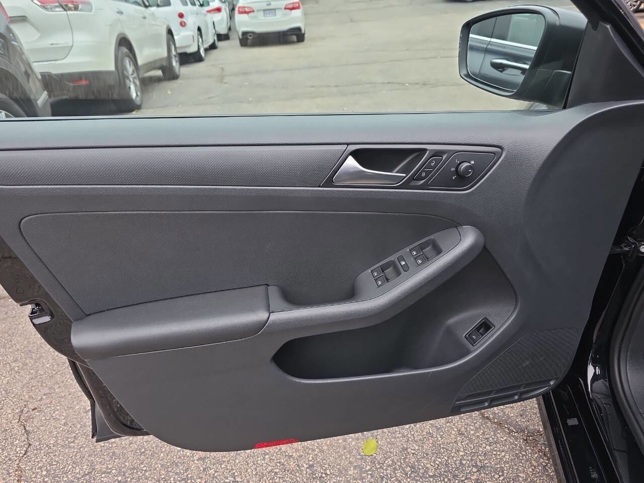 Used 2016 Volkswagen Jetta S image 8