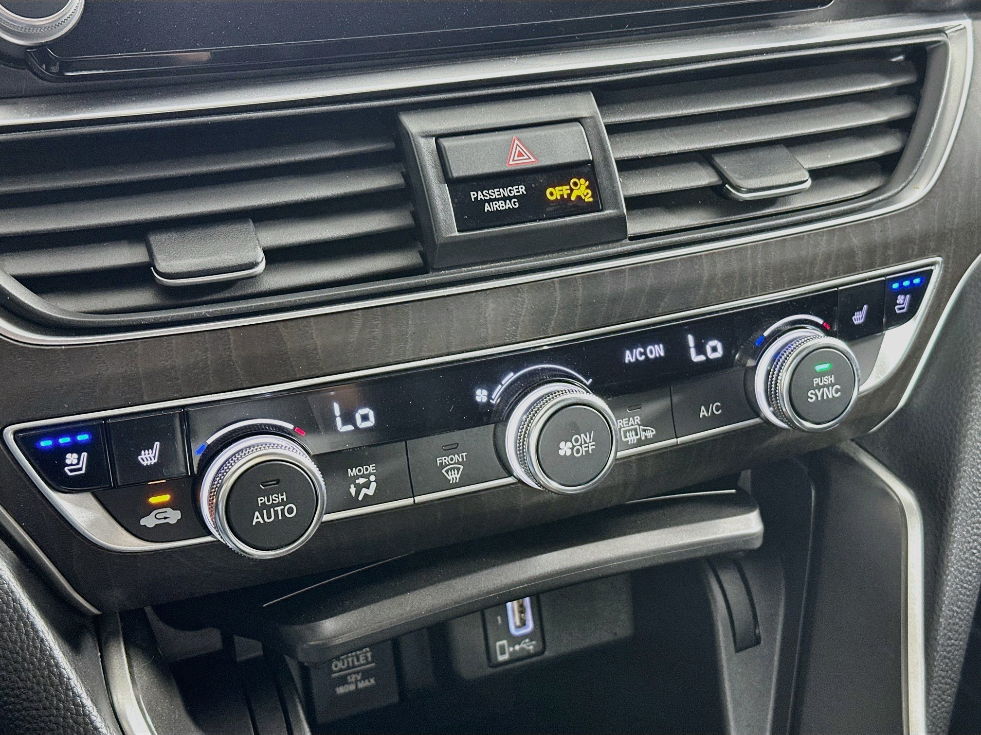 Used 2018 Honda Accord Touring image 24