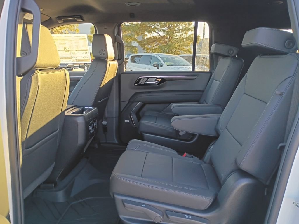 New 2026 Chevrolet Suburban LT w/ Comfort Package image 12