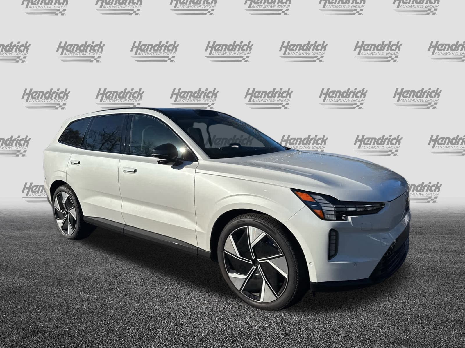 Certified 2025 Volvo EX90 Ultra image 2