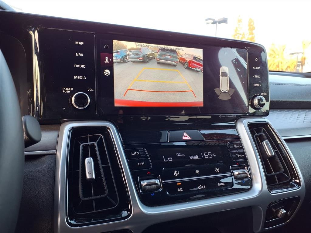 Certified 2022 Kia Sorento SX image 19