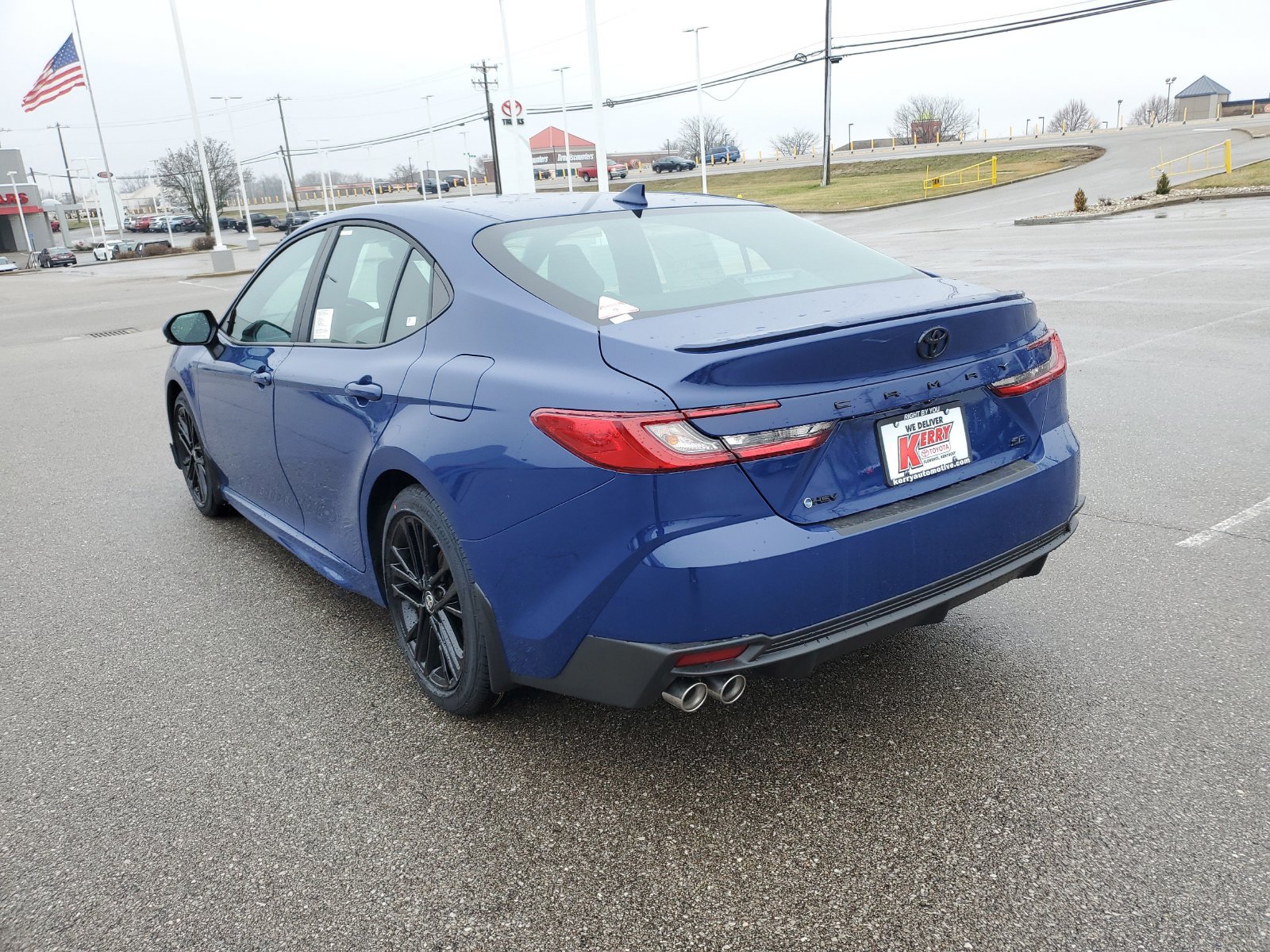 New 2026 Toyota Camry SE w/ Convenience Package FWD image 3