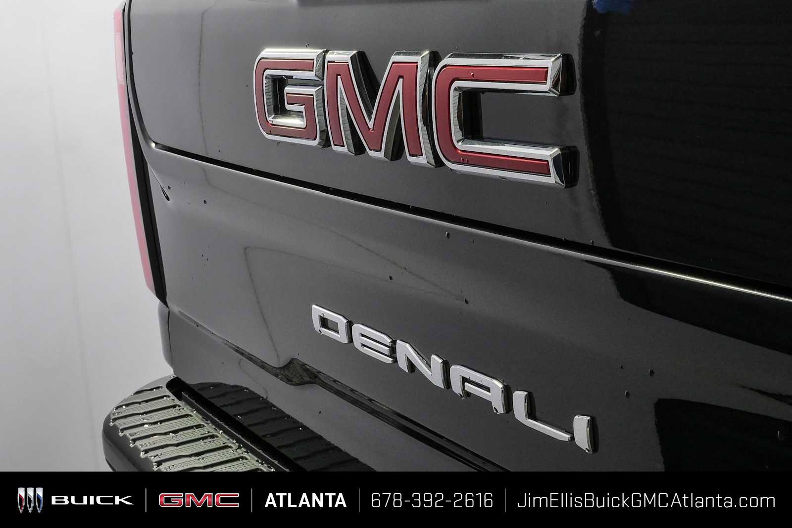 New 2026 GMC Sierra 2500 Denali w/ Denali Reserve Package AWD/4WD image 36