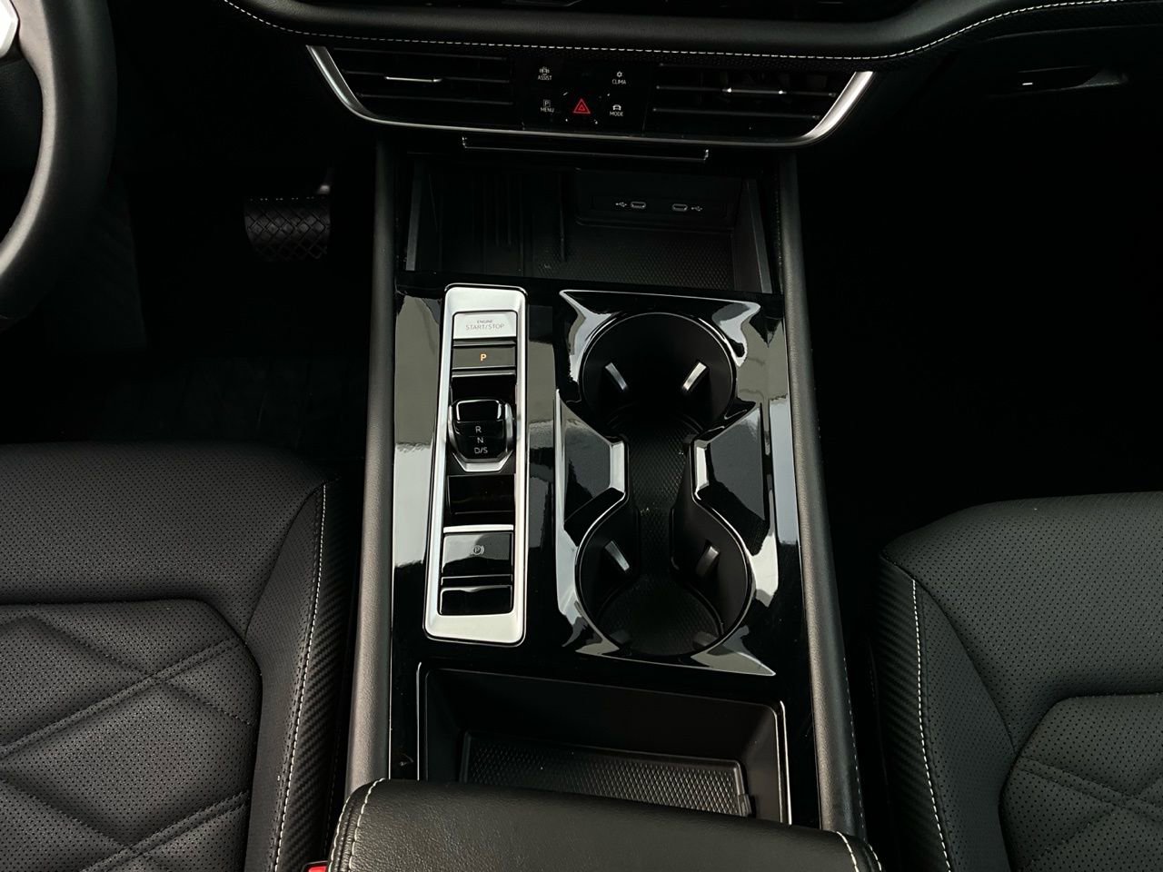 Used 2025 Volkswagen Atlas Cross Sport SE image 15