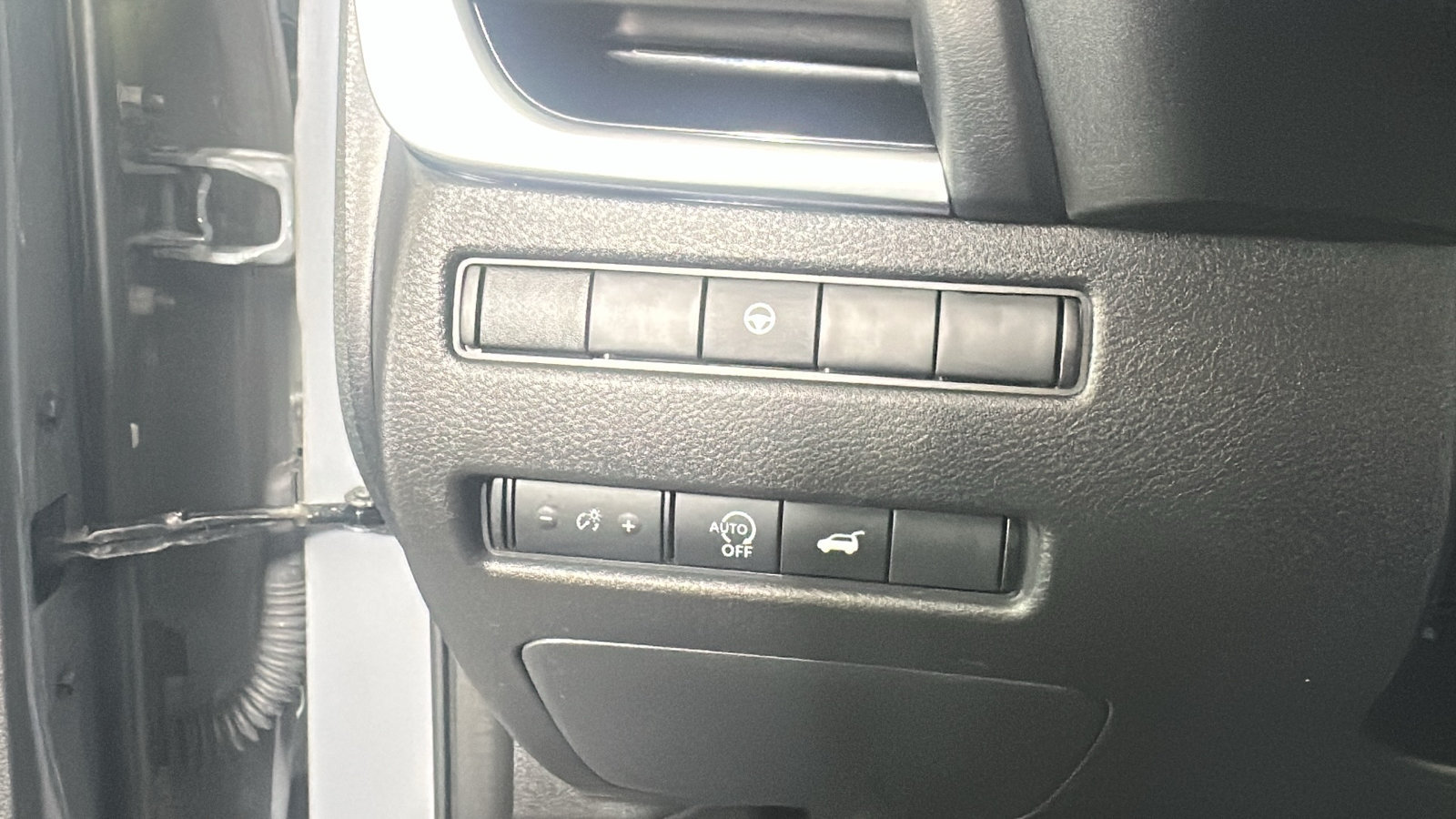 Used 2025 Nissan Rogue SV w/ Rock Creek Premium Package AWD/4WD image 22