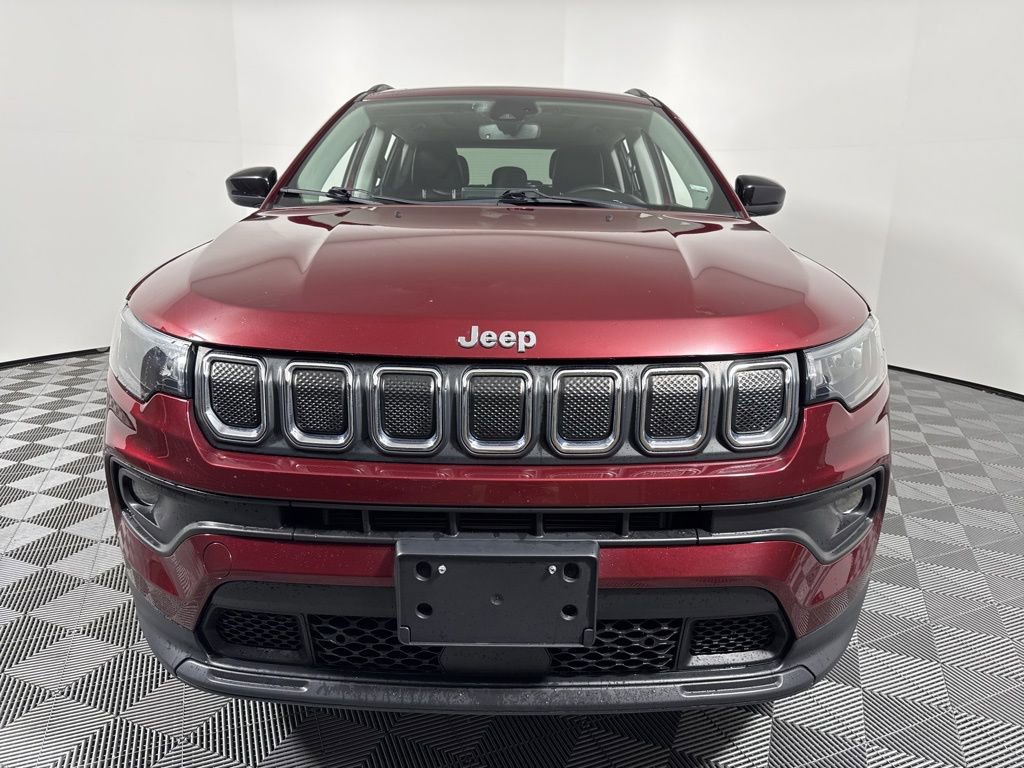 Used 2022 Jeep Compass Latitude w/ Sun and Sound Group image 11