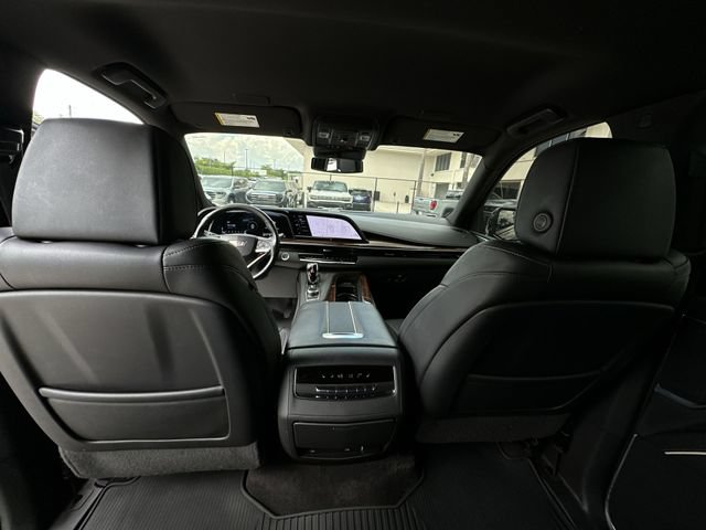 Used 2022 Cadillac Escalade Luxury w/ LPO, Illumination Package AWD/4WD image 30