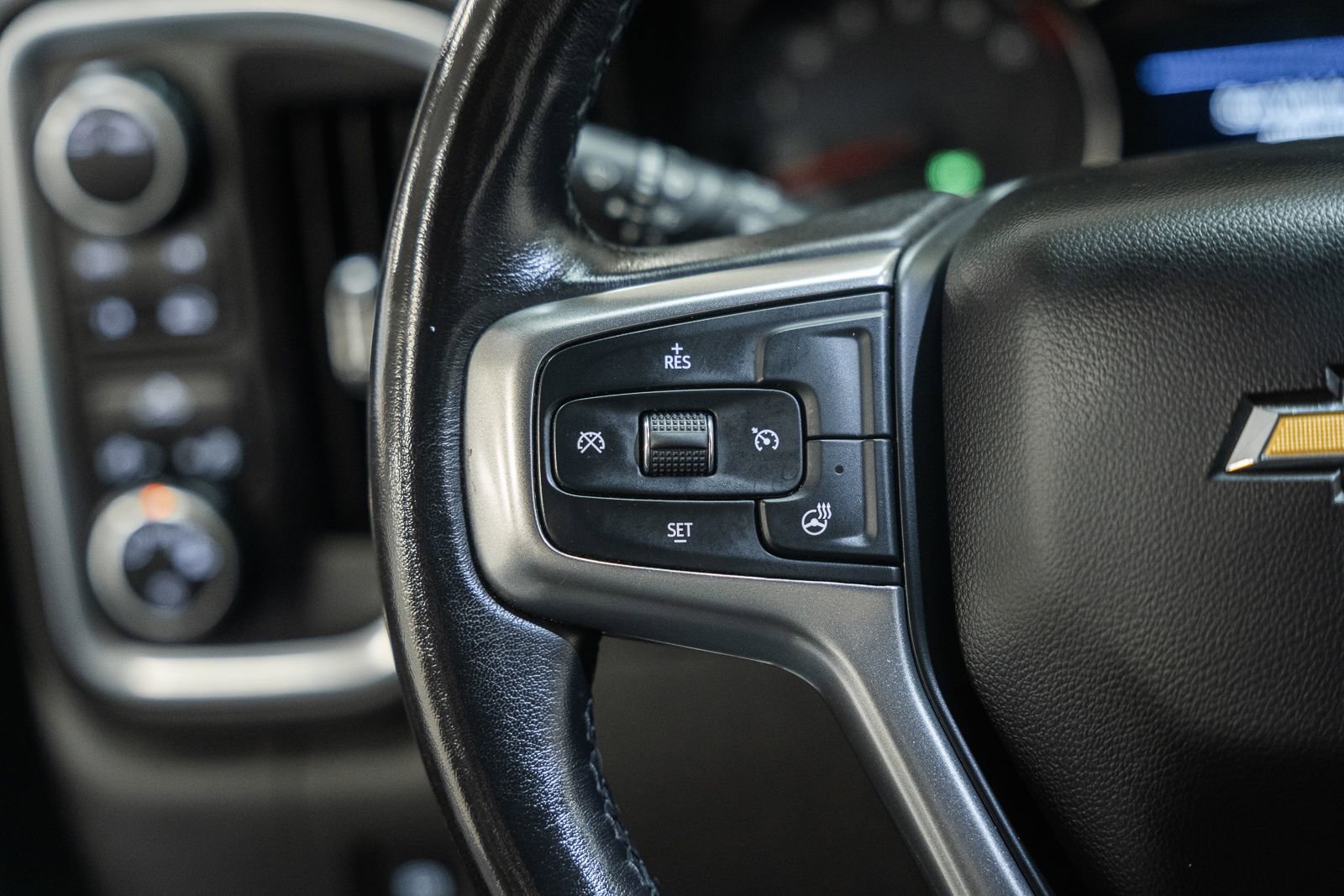 Used 2020 Chevrolet Silverado 1500 LT w/ All-Star Edition AWD/4WD image 36