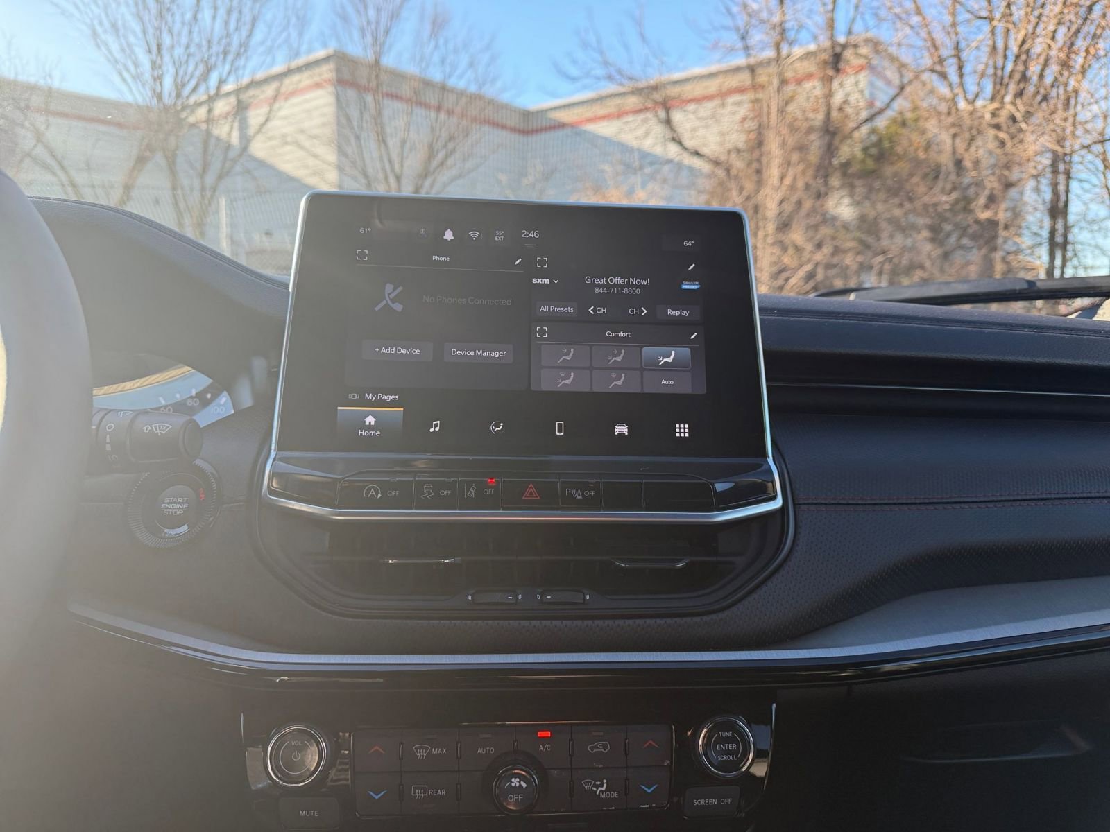 Used 2025 Jeep Compass Trailhawk image 18