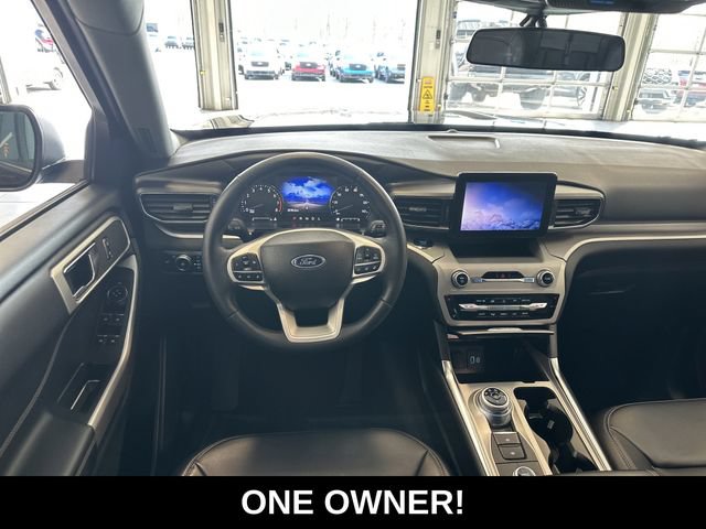 Used 2023 Ford Explorer XLT w/ Equipment Group 202A AWD/4WD image 2