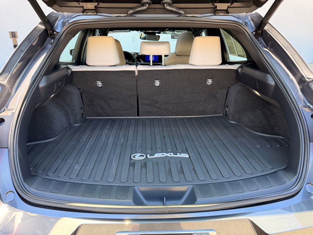 Certified 2024 Lexus UX 250h FWD image 13