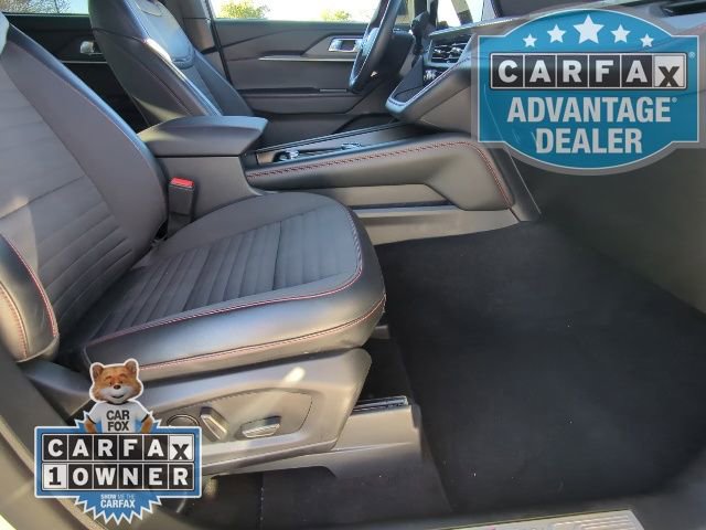 Used 2025 Ford Explorer ST-Line image 22