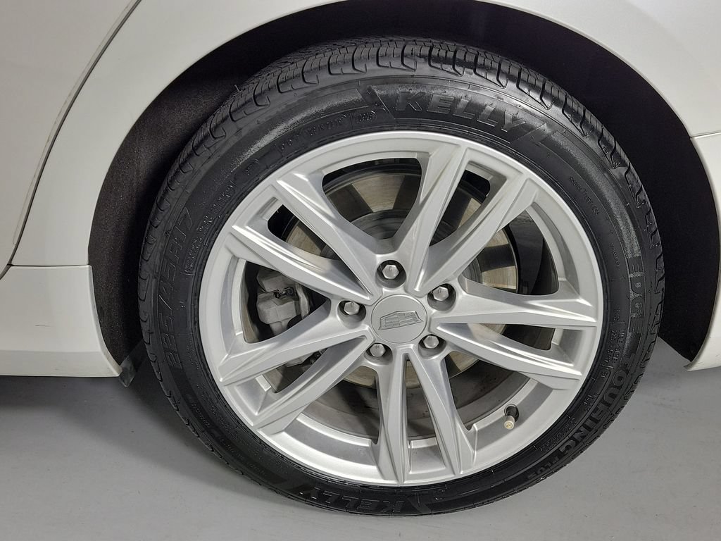Used 2023 Cadillac CT4 Luxury w/ Cold Weather Package RWD image 9