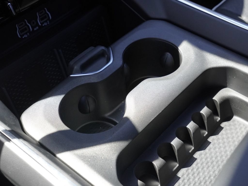 New 2026 RAM 2500 Laramie AWD/4WD image 17