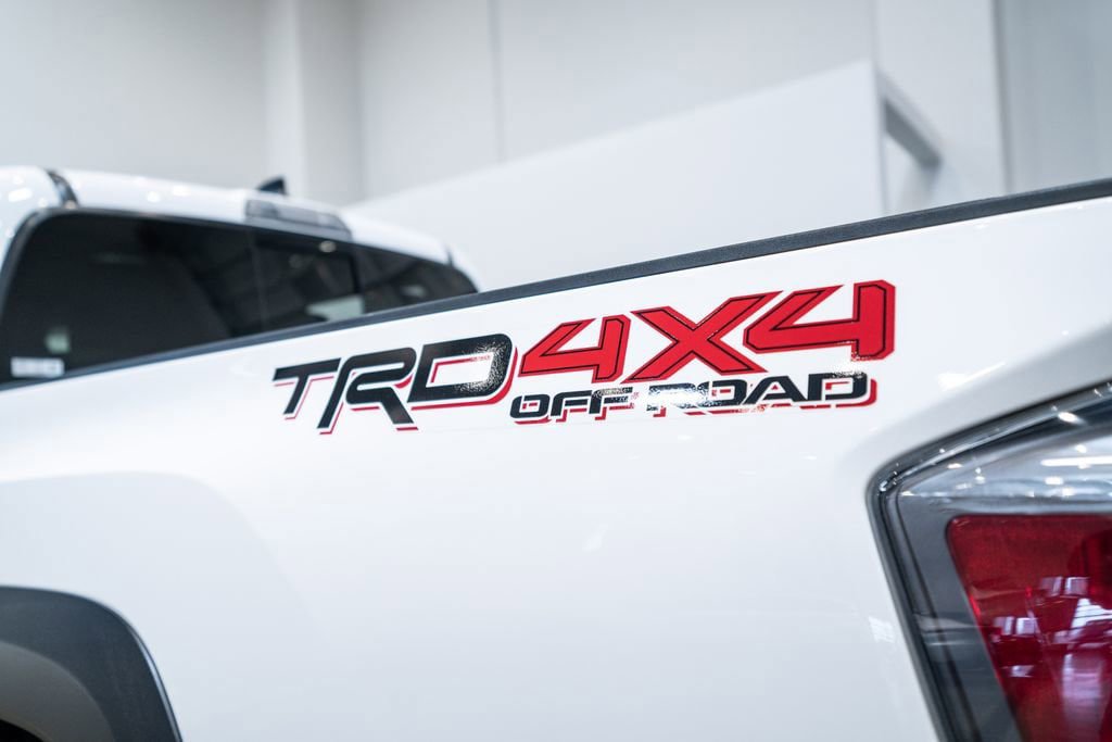 Certified 2021 Toyota Tacoma TRD Off-Road w/ Technology Package AWD/4WD image 13