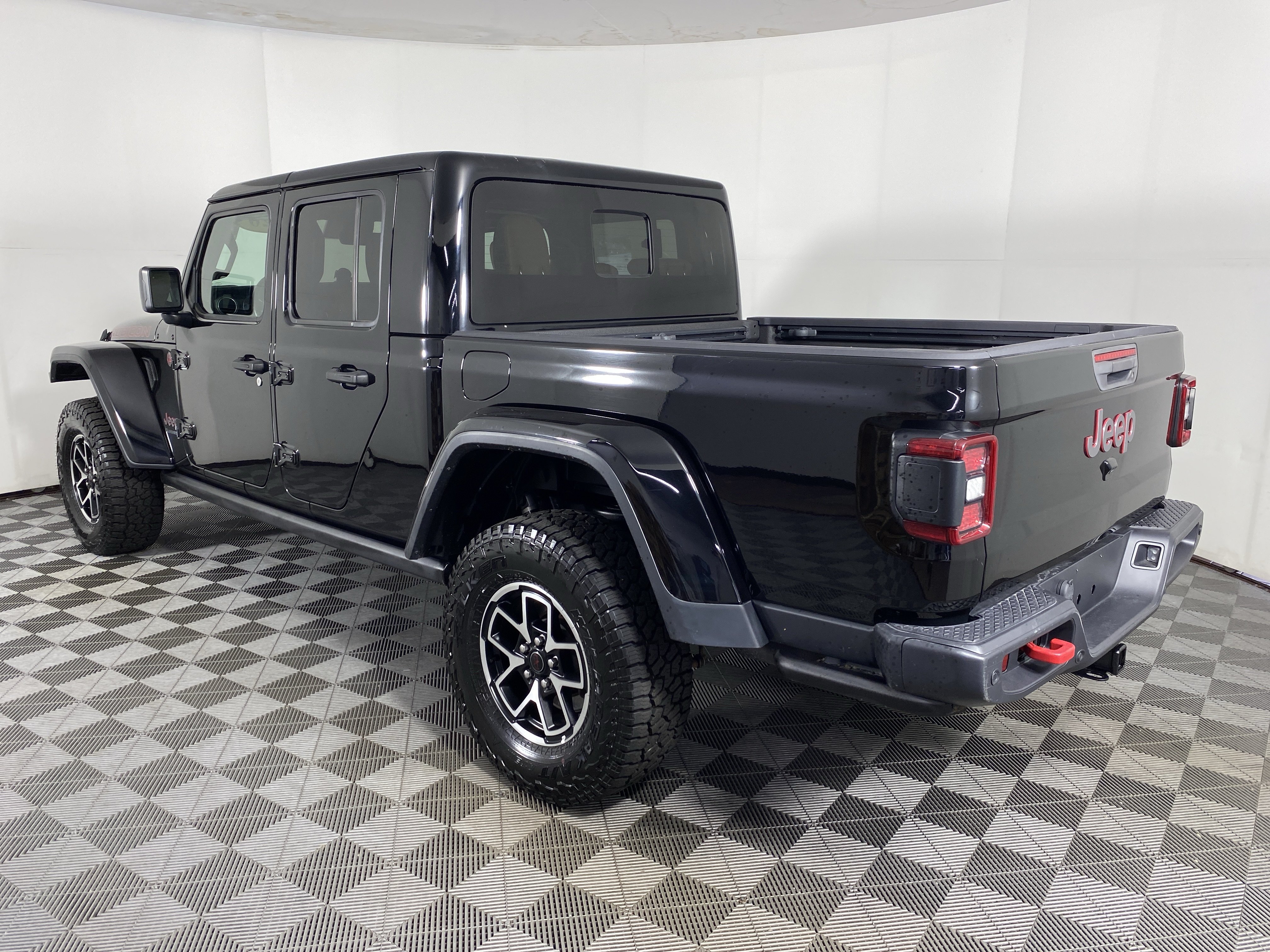 Used 2020 Jeep Gladiator Rubicon AWD/4WD image 9