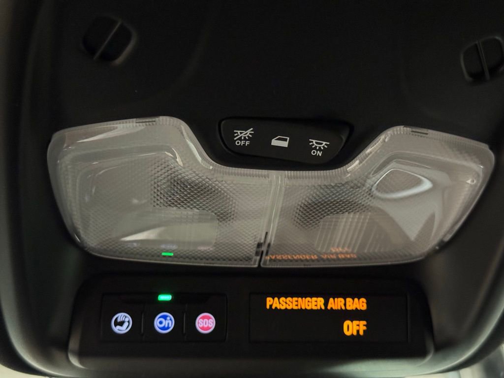 New 2025 GMC Canyon AT4 image 28