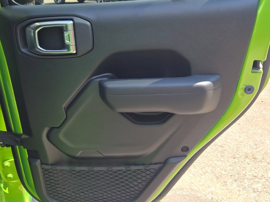 Used 2025 Jeep Wrangler Unlimited Sport AWD/4WD image 10
