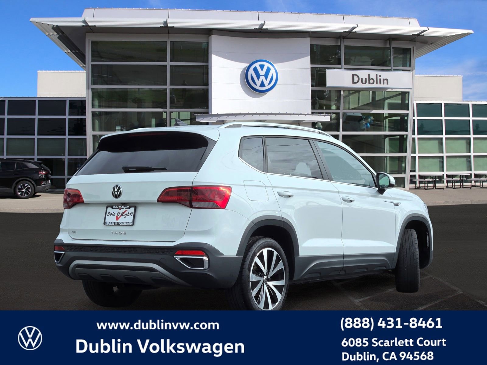 Used 2024 Volkswagen Taos SE image 4