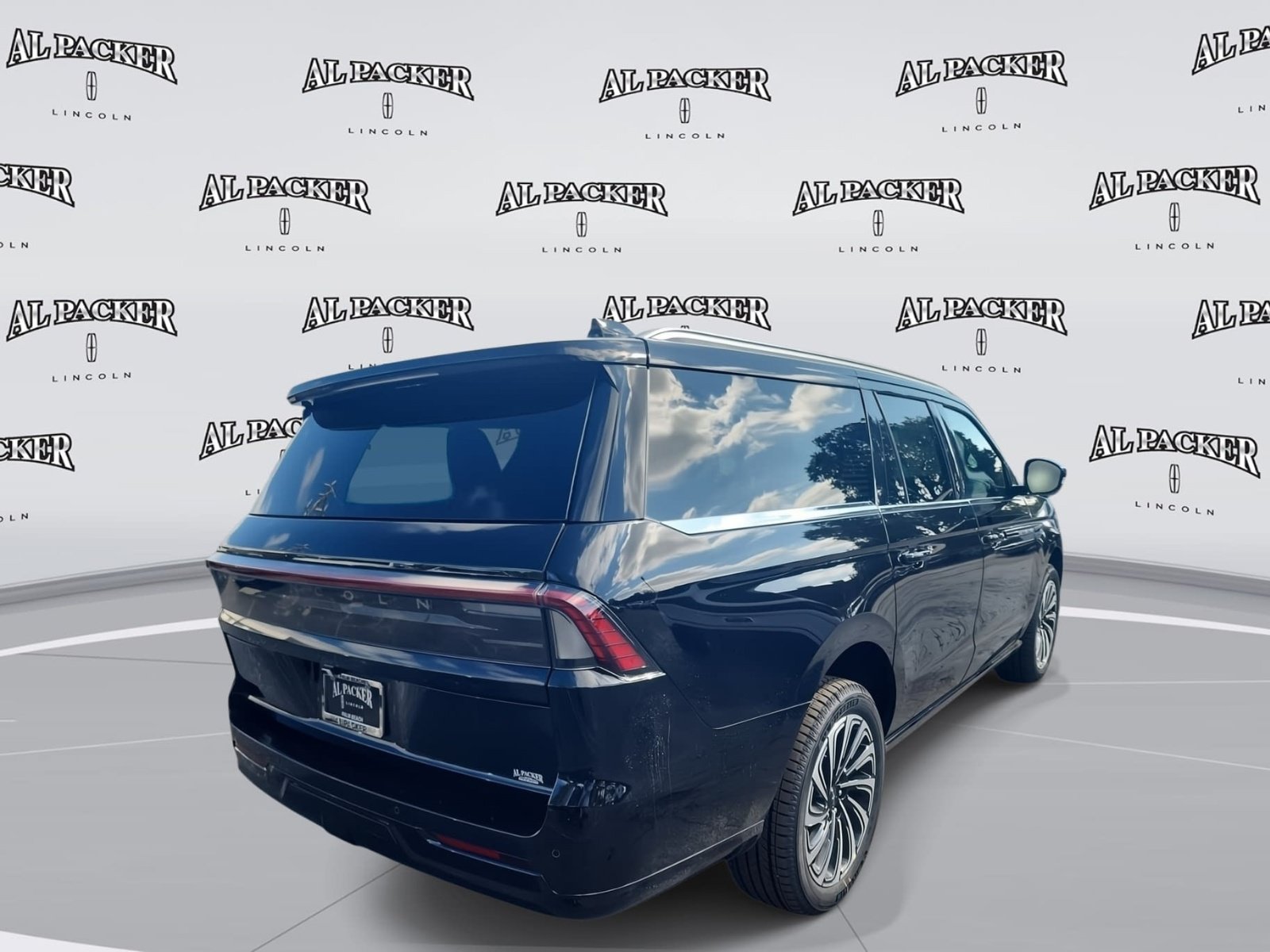 New 2025 Lincoln Navigator L Black Label AWD/4WD image 5