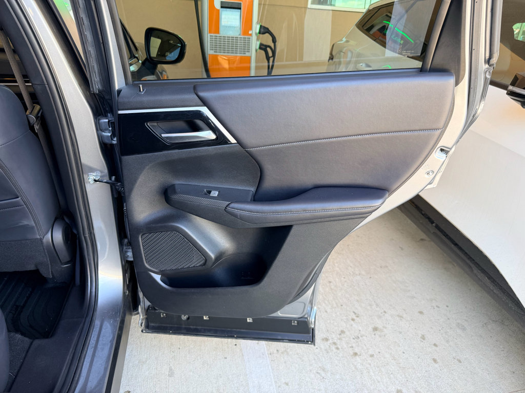Used 2024 Mitsubishi Outlander SE AWD/4WD image 21