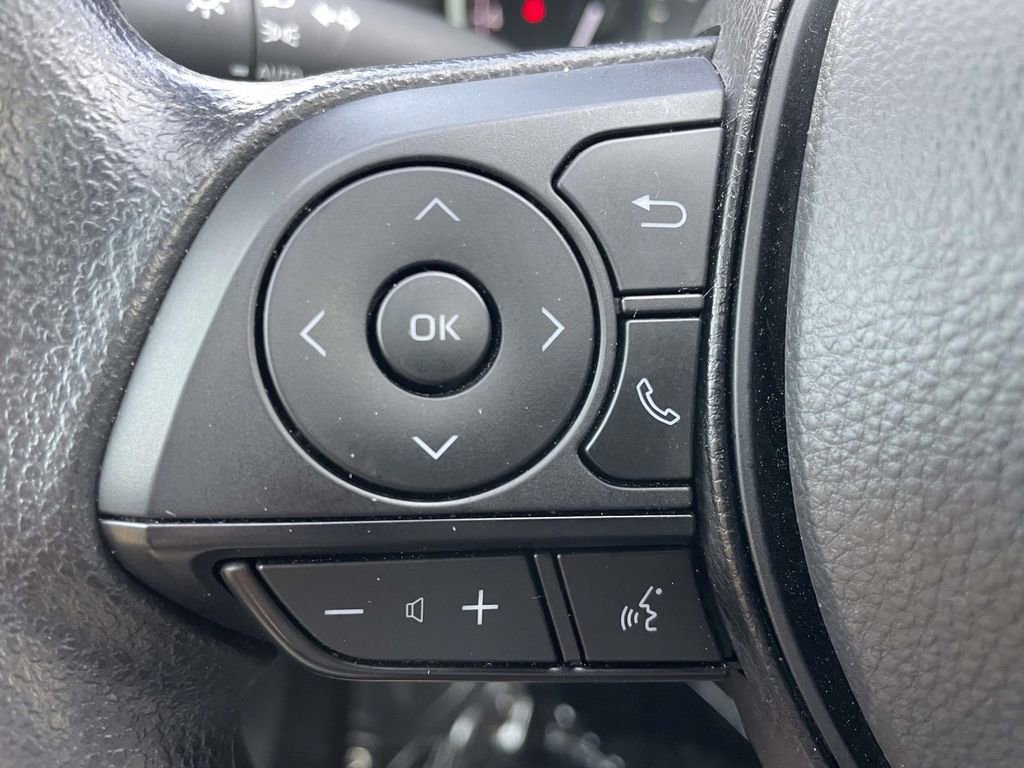 Used 2025 Toyota RAV4 XLE w/ Convenience Package image 33