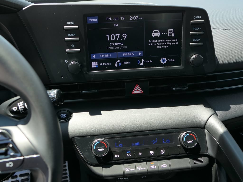Certified 2025 Hyundai Elantra Sport FWD image 18