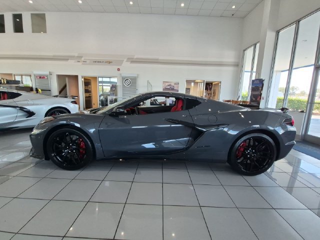 New 2027 Chevrolet Corvette Z06 w/ Stealth Interior Trim Package RWD image 6