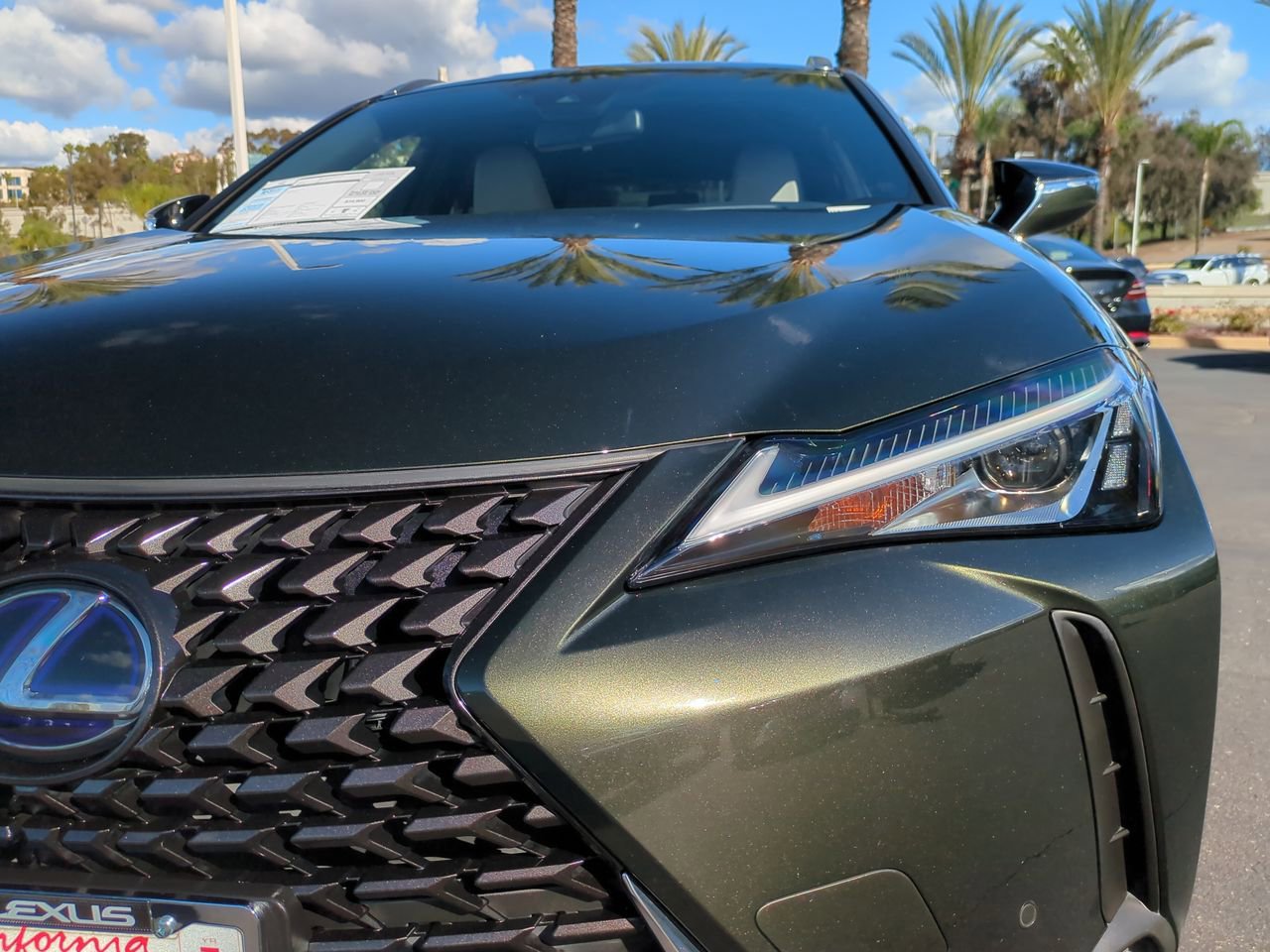 Certified 2021 Lexus UX 250h image 10