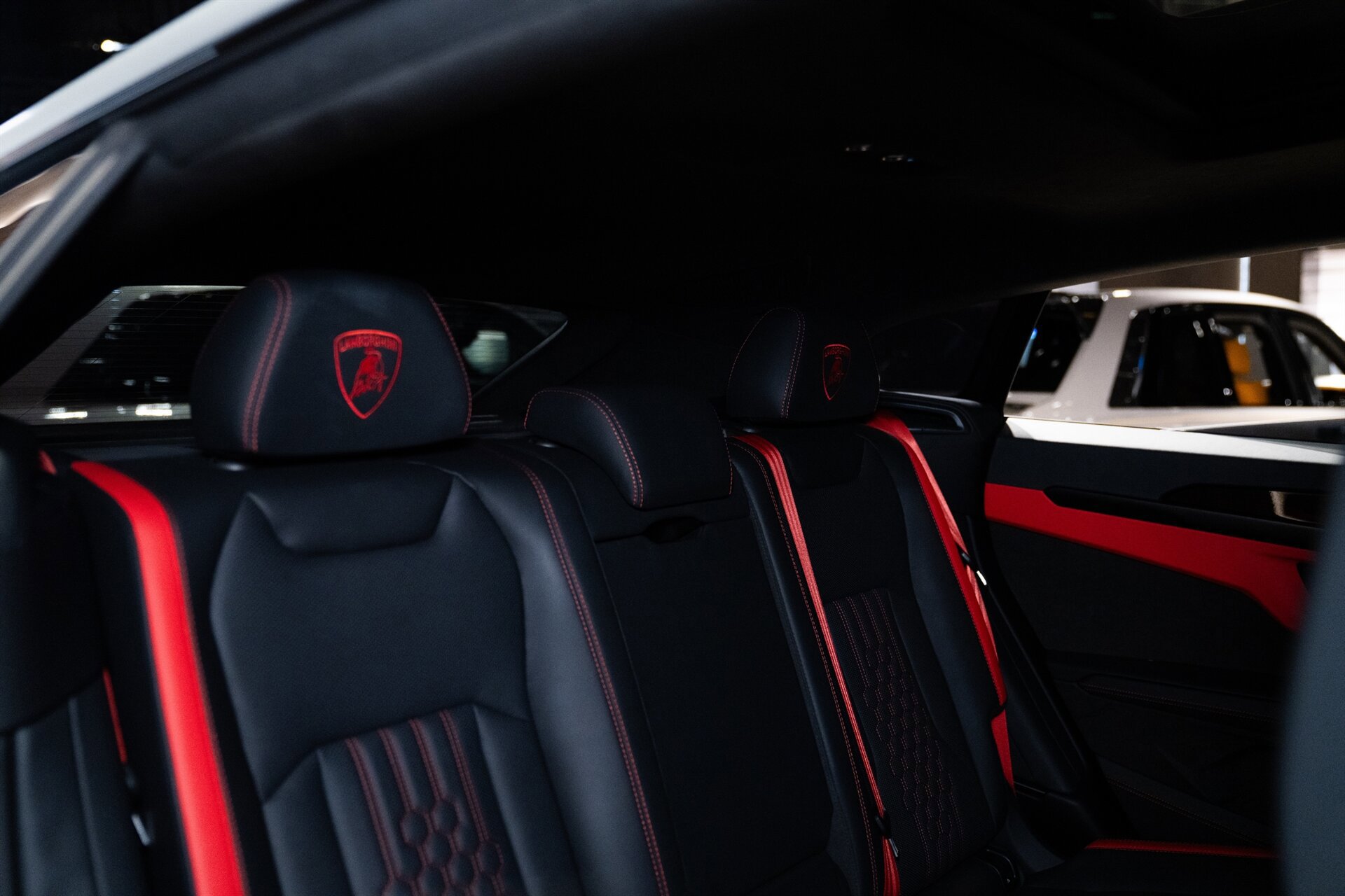 Used 2025 Lamborghini Urus Performante AWD/4WD image 10
