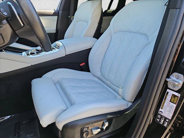 Used 2025 BMW X6 xDrive40i AWD/4WD image 17