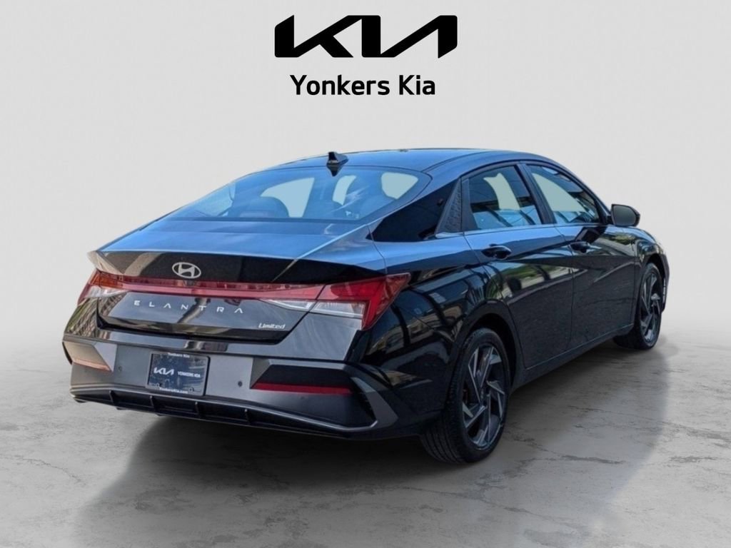 Used 2024 Hyundai Elantra Limited FWD image 6