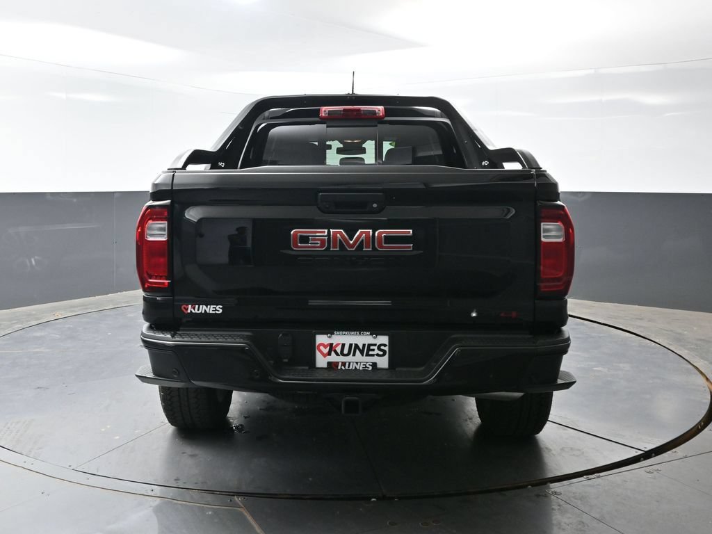 Used 2025 GMC Canyon AT4 w/ Nightfall Edition AWD/4WD image 13