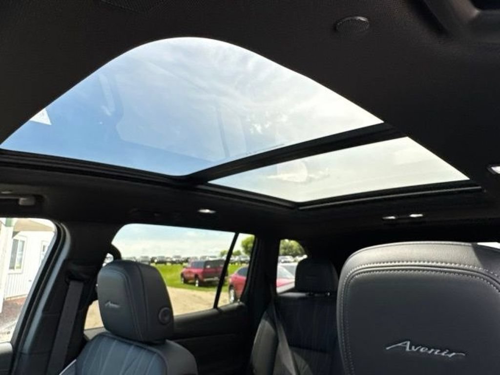 New 2026 Buick Enclave Avenir w/ Super Cruise Package AWD/4WD image 25