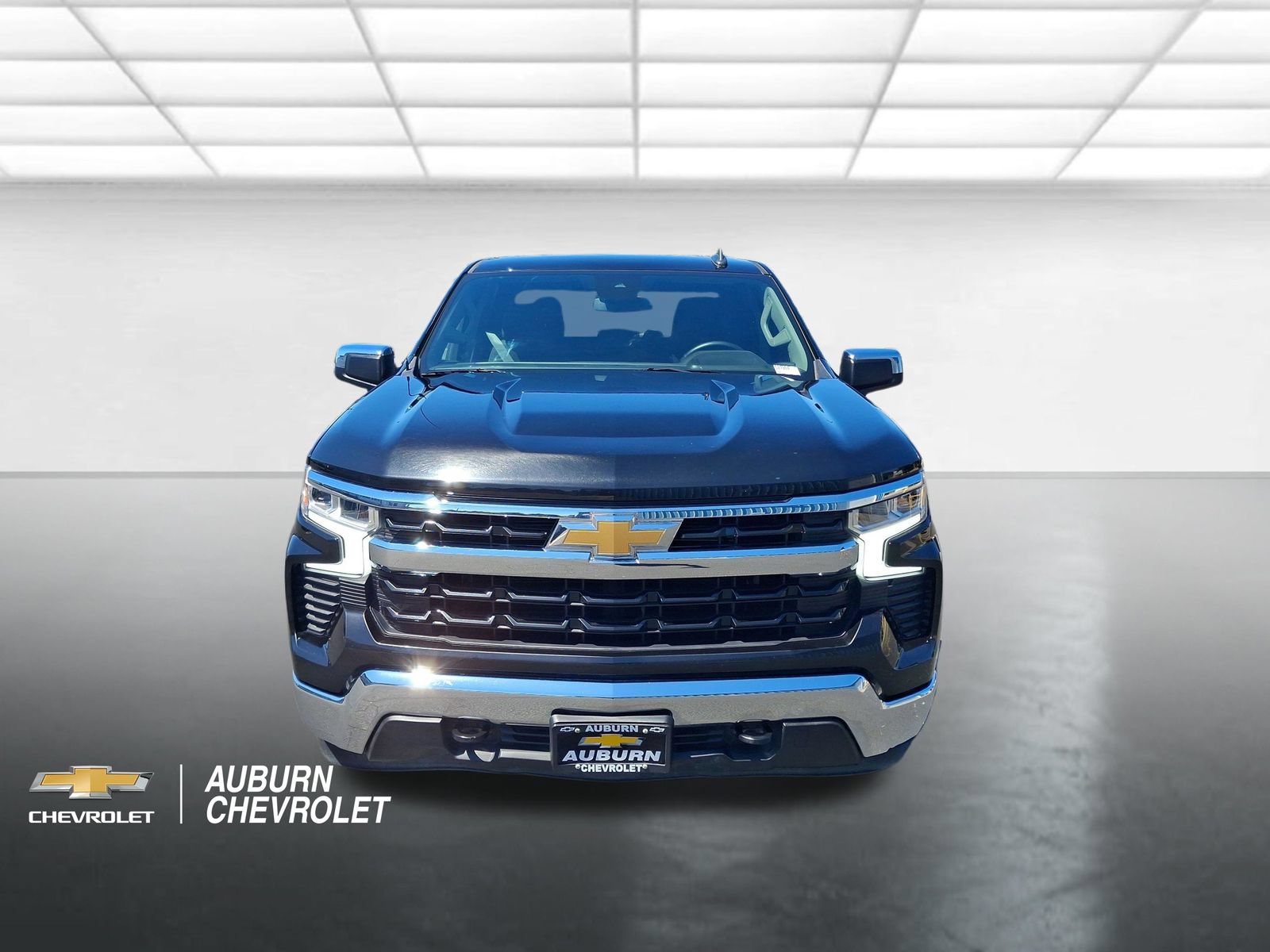 Used 2025 Chevrolet Silverado 1500 LT AWD/4WD image 8