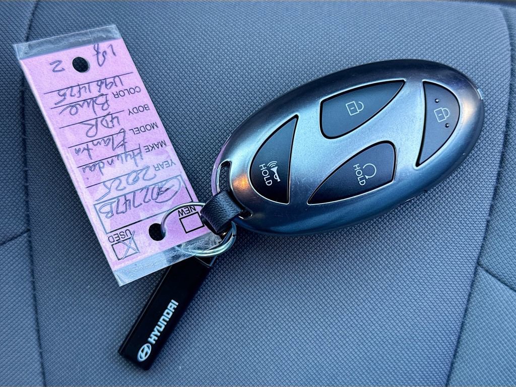 Used 2025 Hyundai Elantra Sport image 35