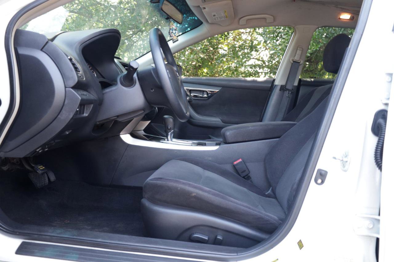 Used 2013 Nissan Altima 2.5 S FWD image 28