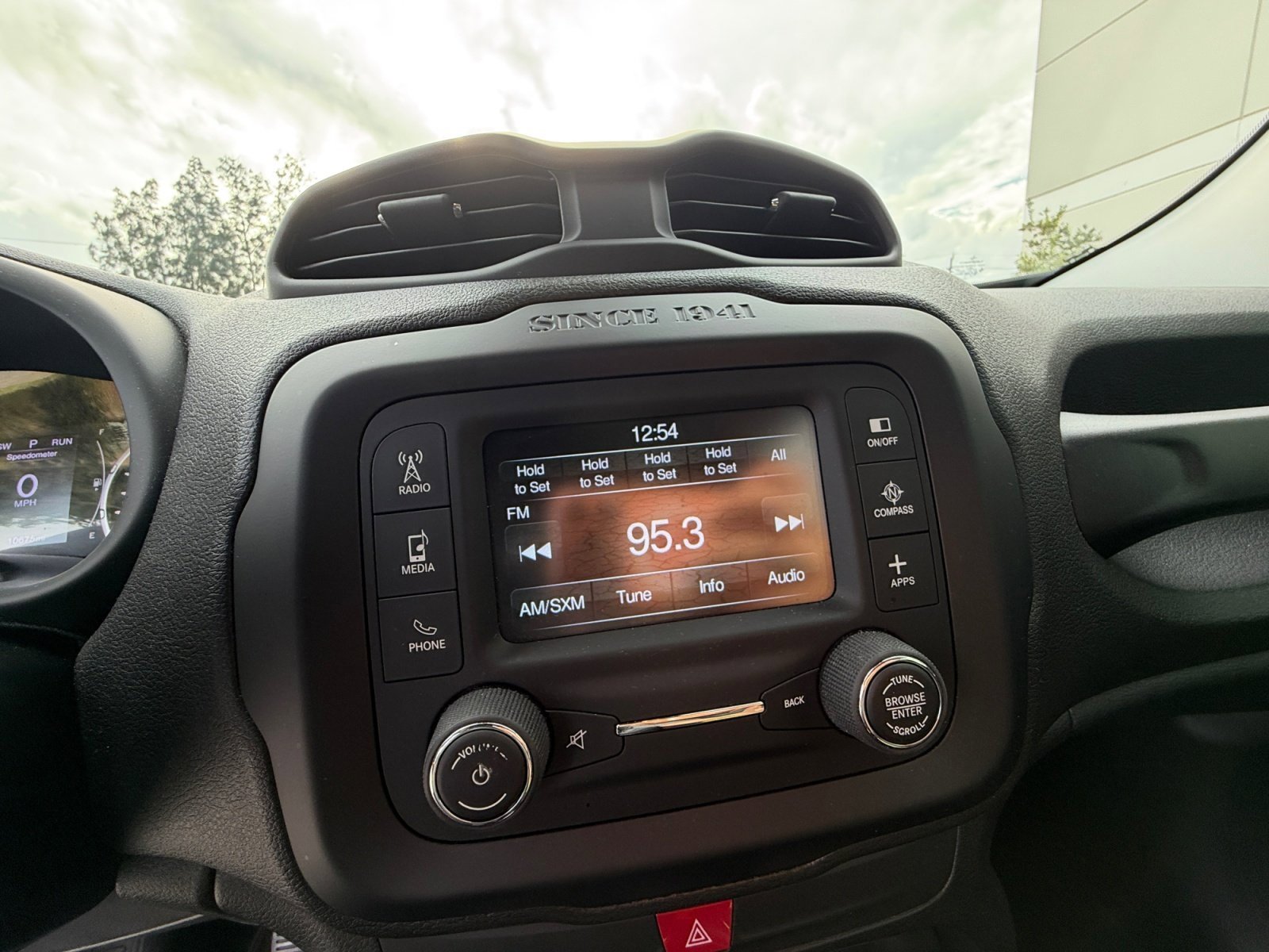 Used 2017 Jeep Renegade Altitude w/ Safety & Security Group image 23