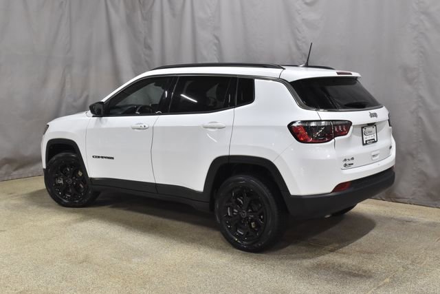 Used 2025 Jeep Compass Latitude AWD/4WD image 7