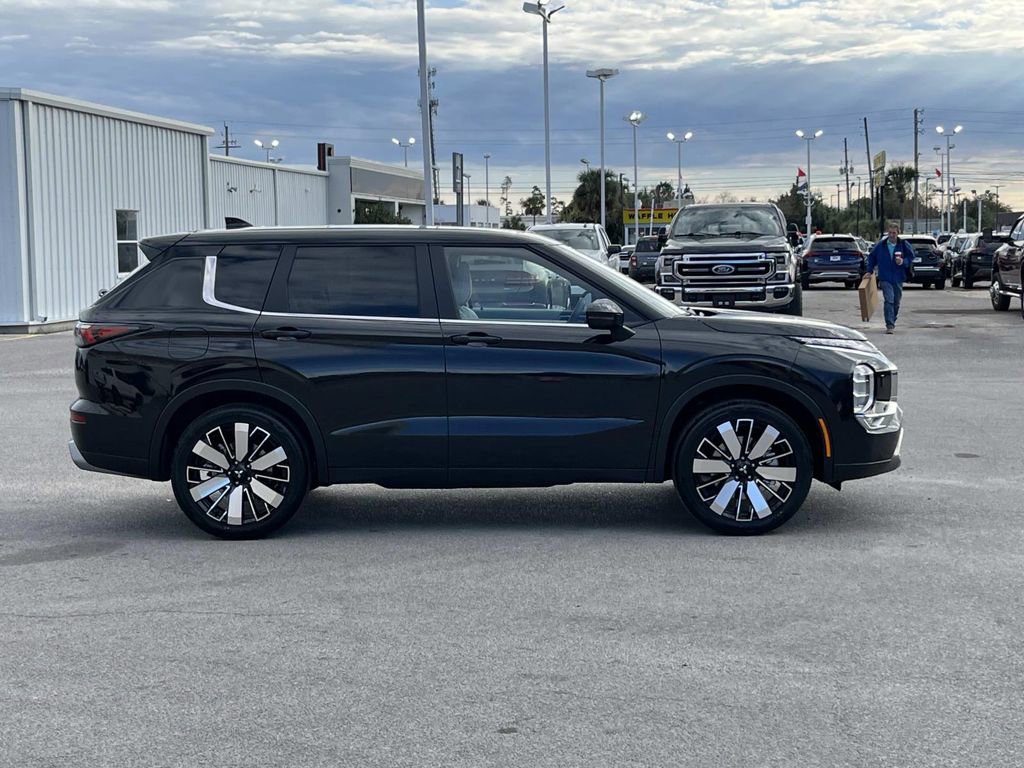 New 2026 Mitsubishi Outlander SE AWD/4WD image 6