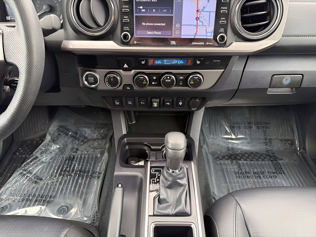 Used 2022 Toyota Tacoma Limited AWD/4WD image 23