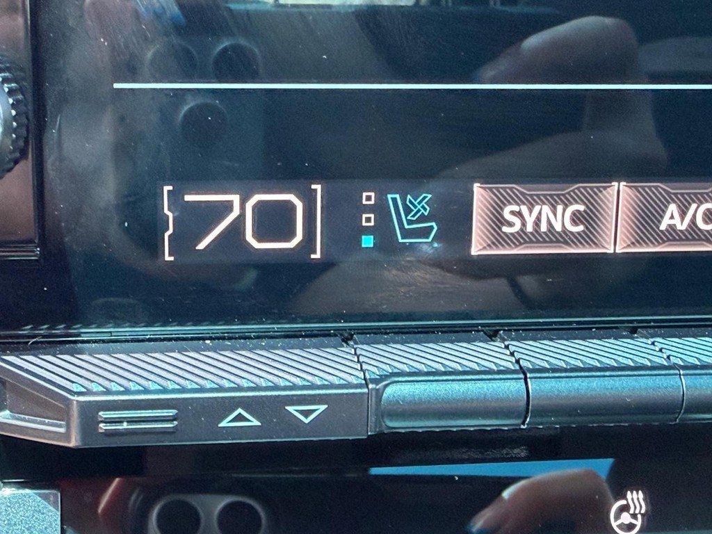 New 2025 GMC Hummer EV 3X image 16