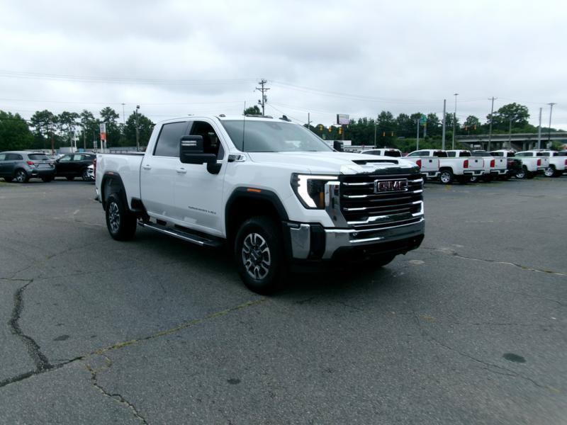 Used 2026 GMC Sierra 2500 SLE w/ SLE Value Package; AWD/4WD image 4