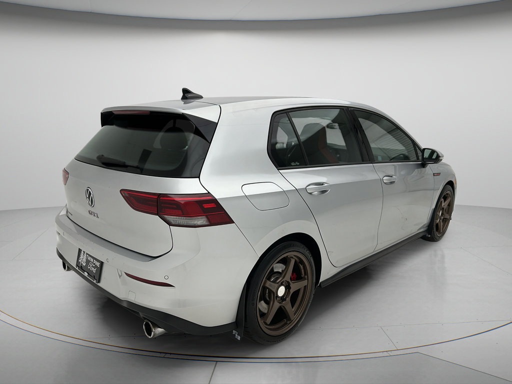 Used 2022 Volkswagen GTI SE FWD image 5