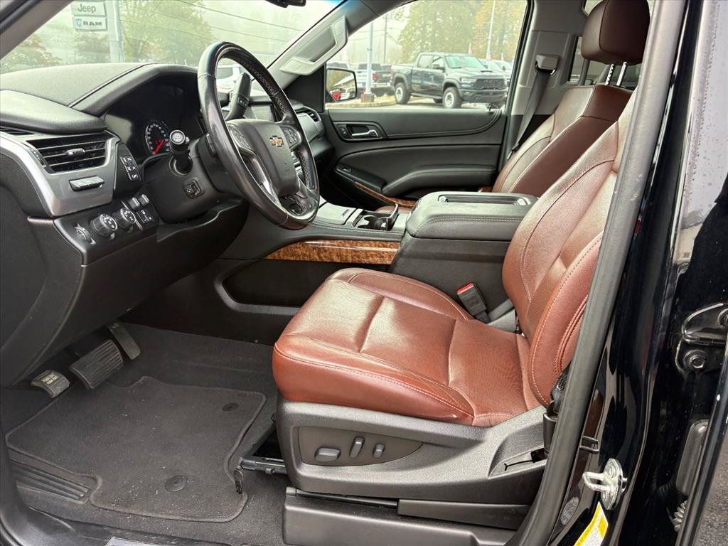 Used 2019 Chevrolet Tahoe Premier w/ Premier Plus Edition AWD/4WD image 18