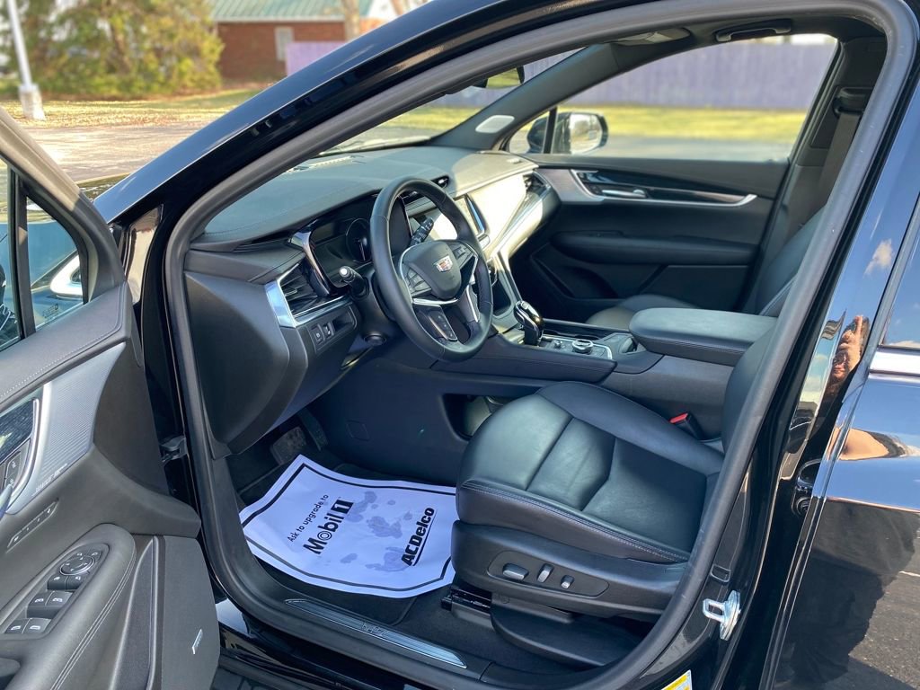 Used 2025 Cadillac XT5 Premium Luxury image 22