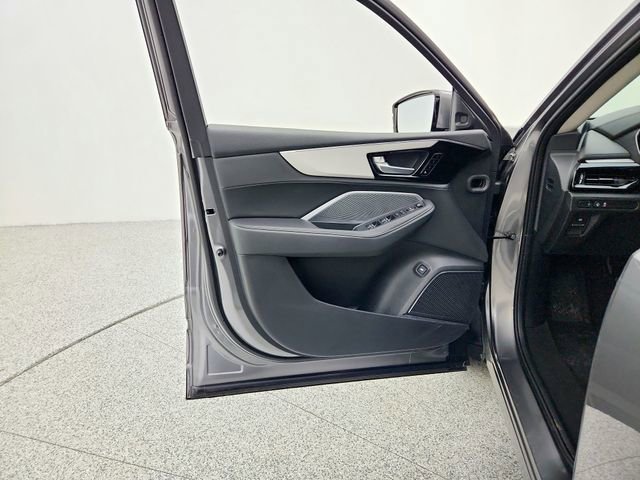 Used 2025 Acura MDX SH-AWD image 25