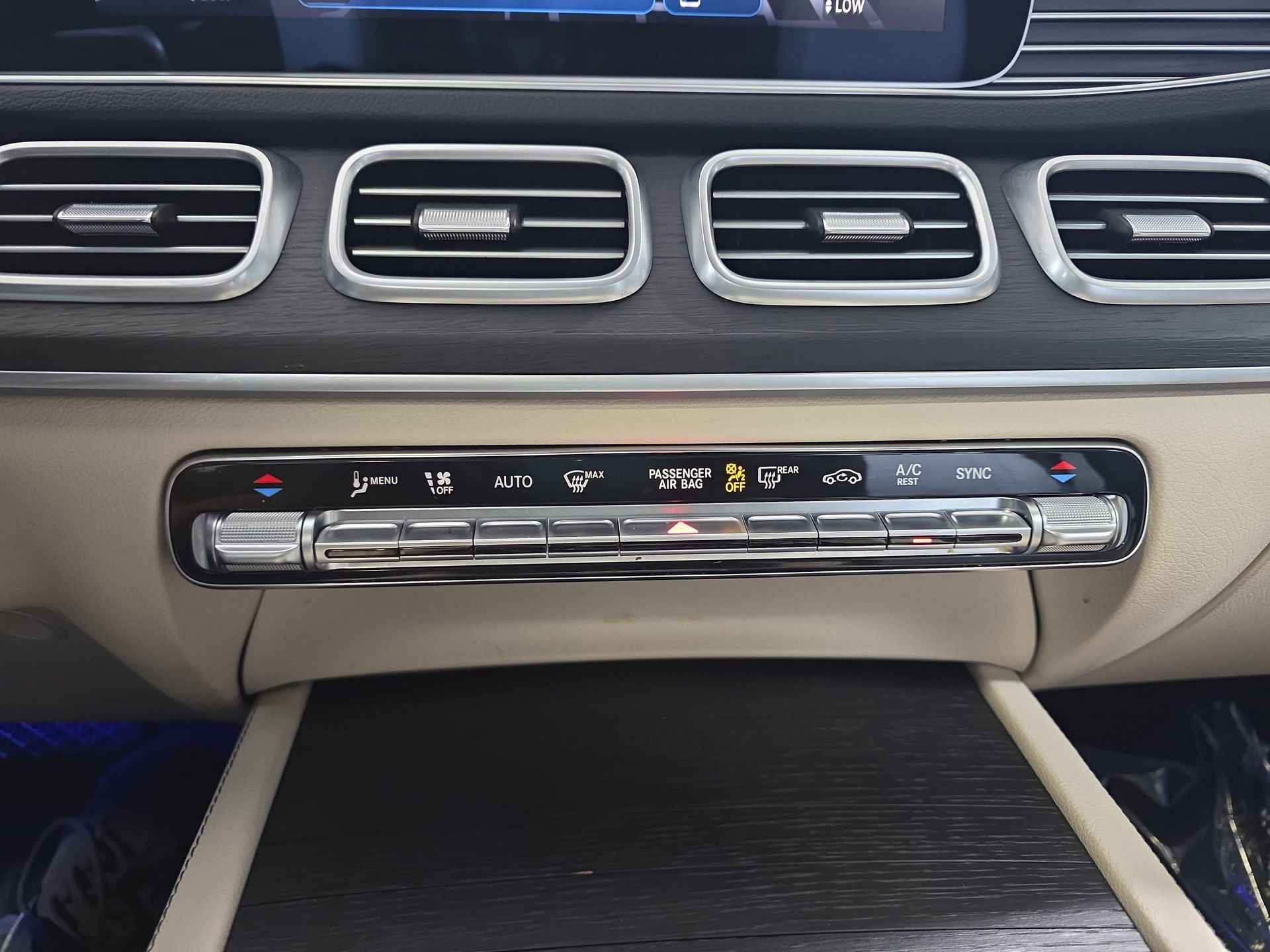 Certified 2024 Mercedes-Benz GLE 350 4MATIC image 24