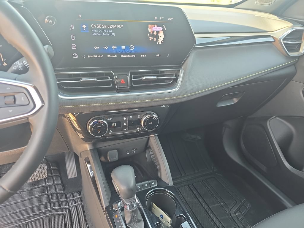 Used 2025 Chevrolet TrailBlazer ACTIV w/ Convenience Package FWD image 19